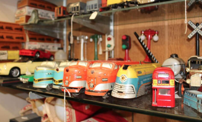 Lancaster-PA-antique-shopping