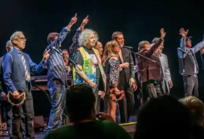 The Turtles, Little Anthony, Gary Puckett join forces for their 14th year with The Happy Together Tour 2023 at Penn's Peak June 15