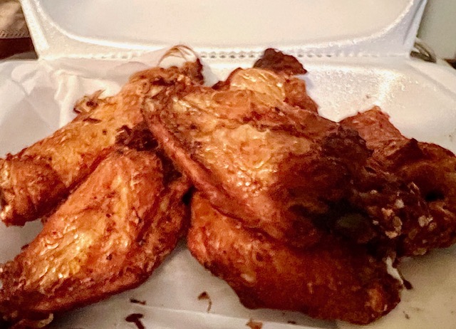 Brothers PIzza in Catty serves chicken wings